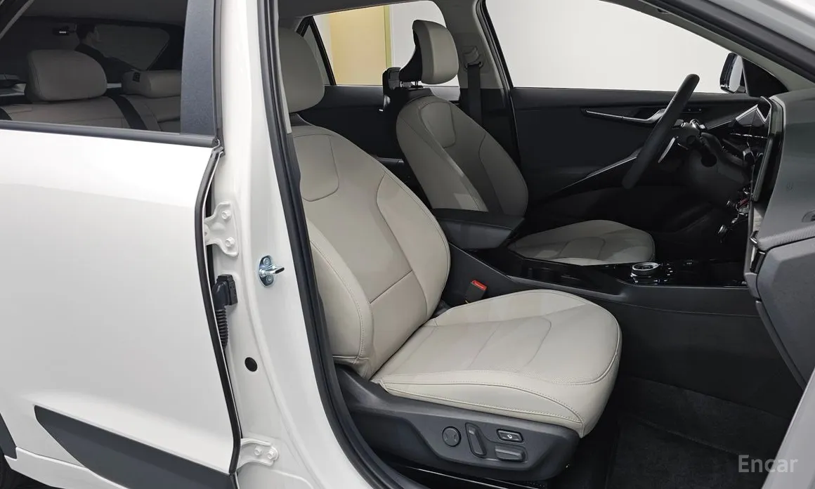 Фото 10 - Kia Niro