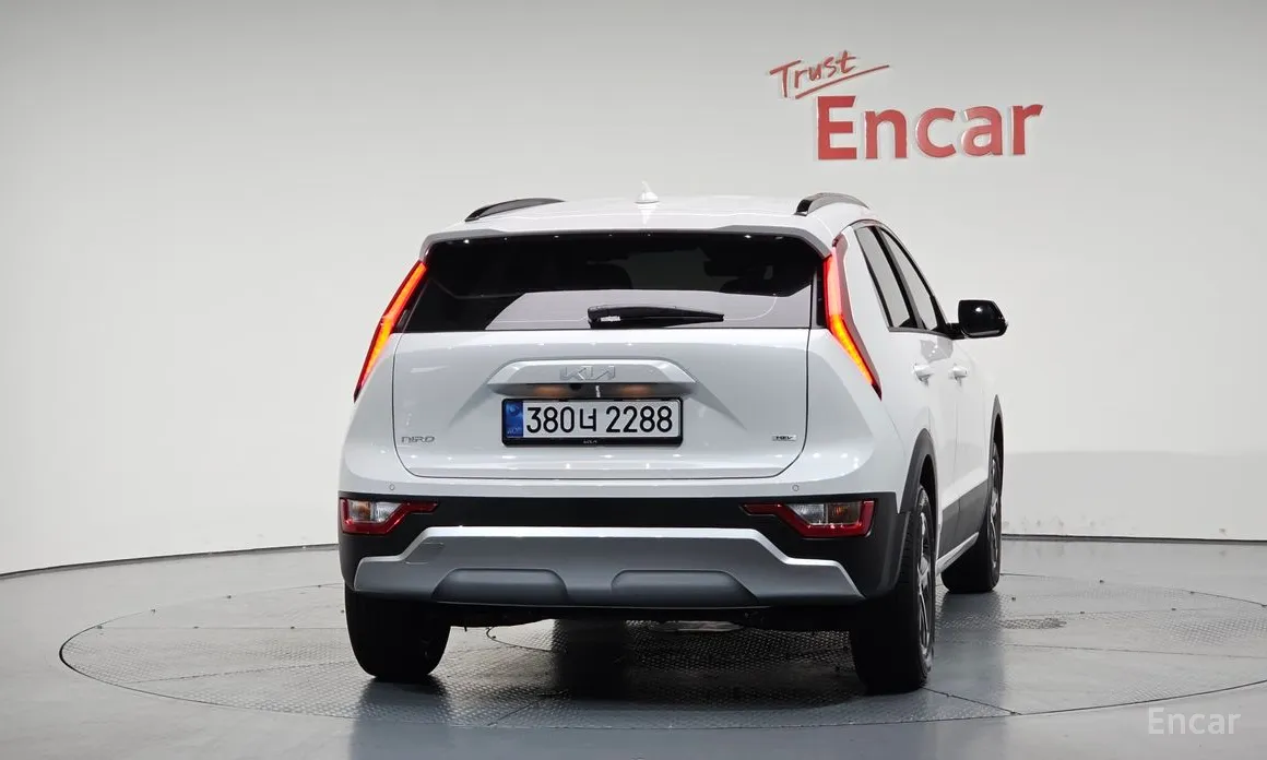 Фото 4 - Kia Niro