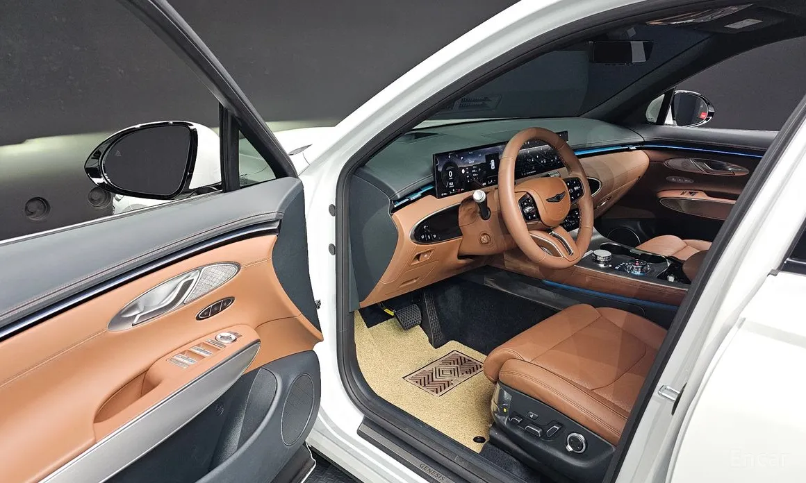 Фото 11 - Genesis GV70