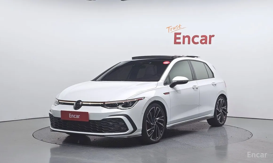 Фото 1 - Volkswagen Golf