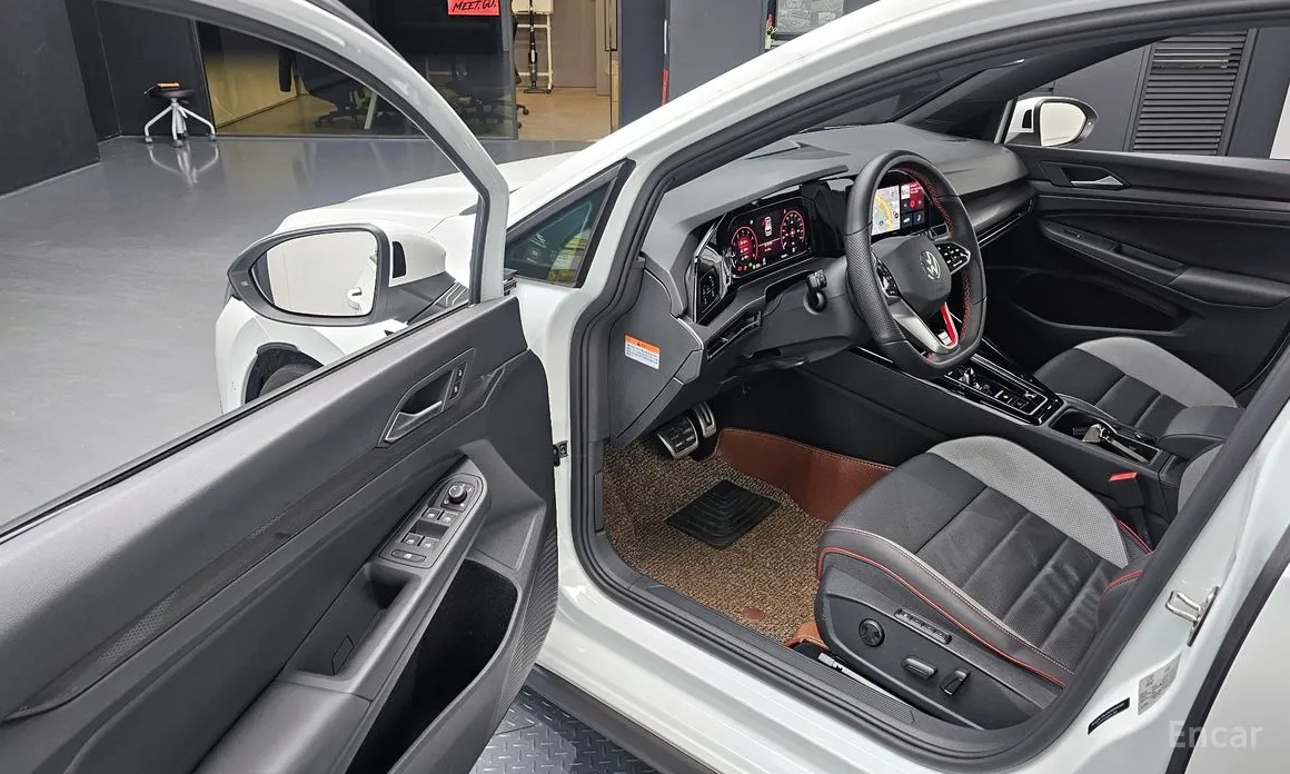 Фото 10 - Volkswagen Golf