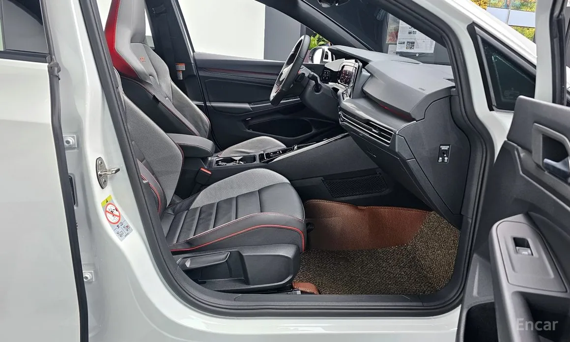 Фото 11 - Volkswagen Golf