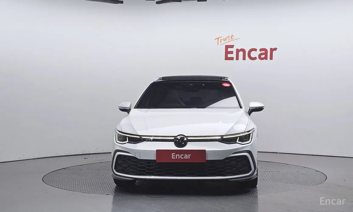 Фото 3 - Volkswagen Golf