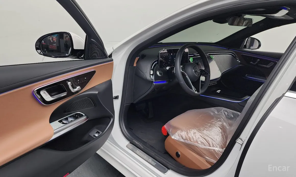 Фото 10 - Mercedes-Benz E-Class