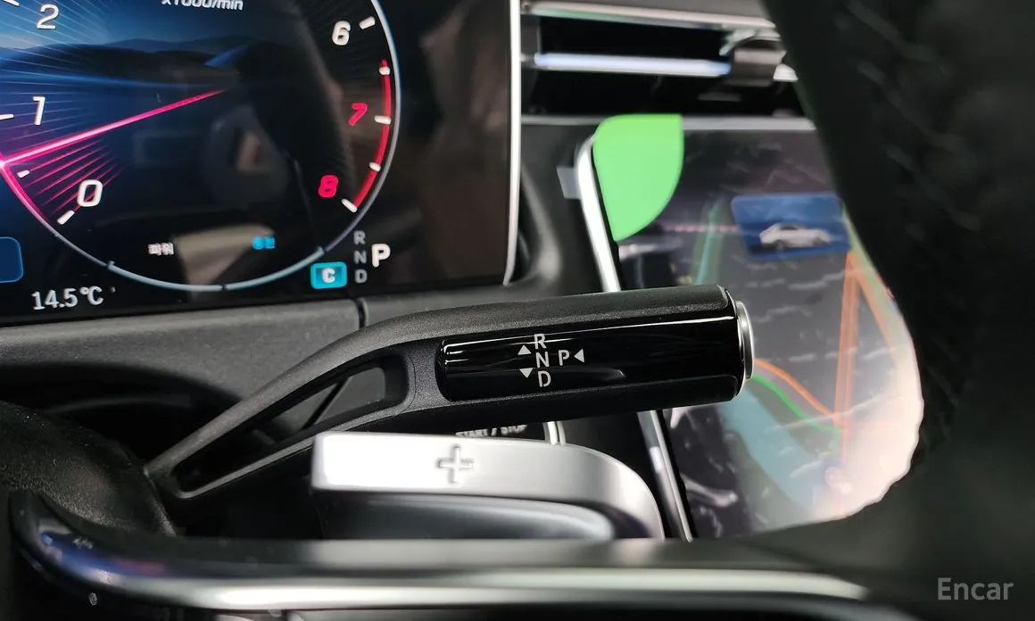 Фото 9 - Mercedes-Benz E-Class