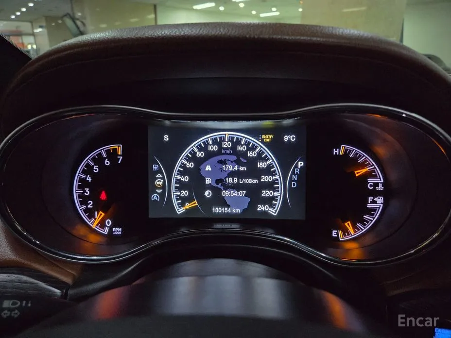 Фото 10 - Jeep Cherokee