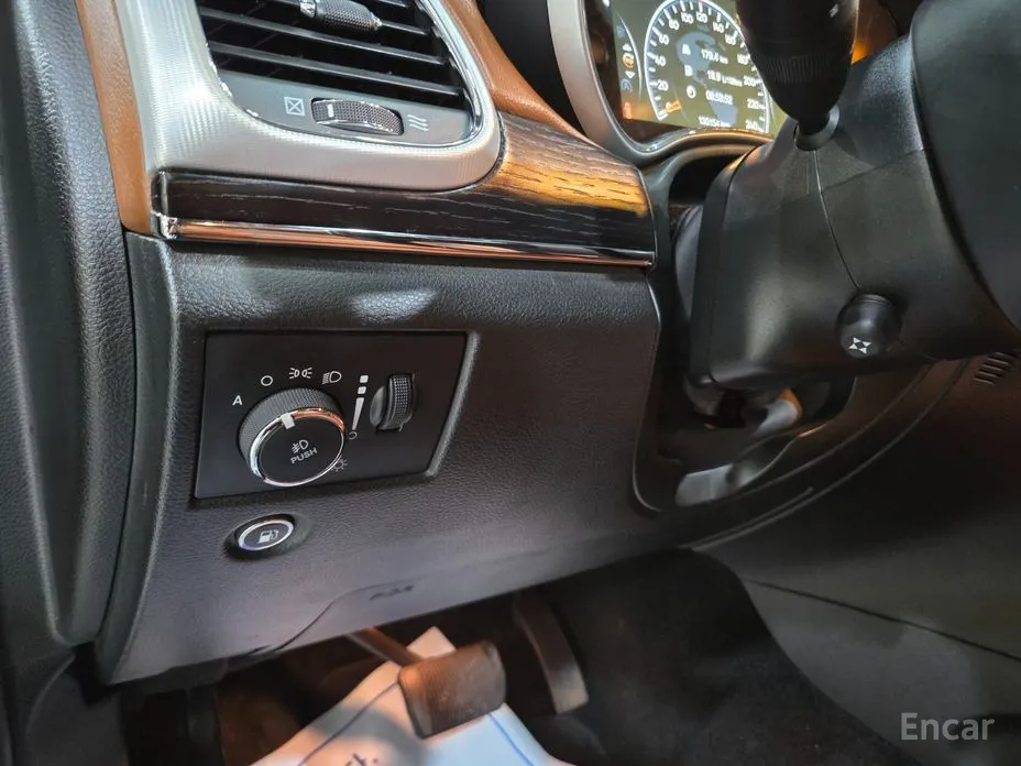 Фото 14 - Jeep Cherokee