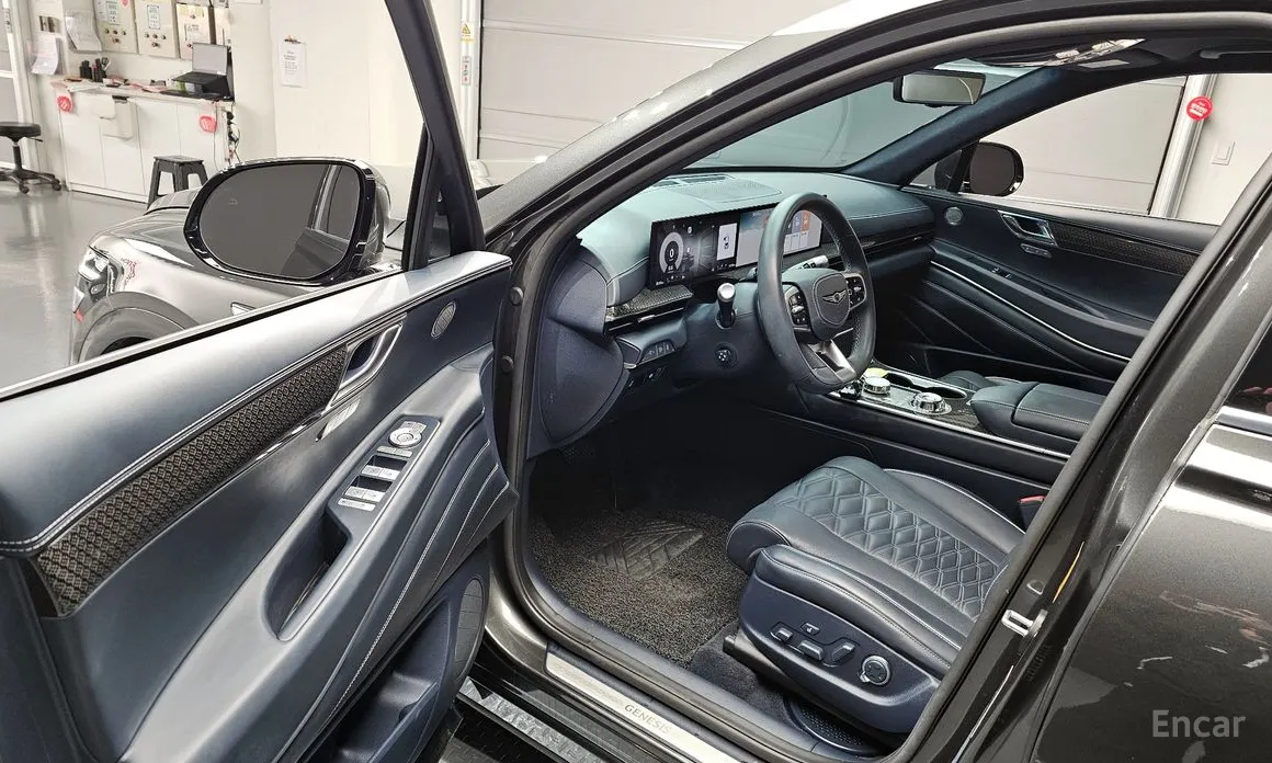 Фото 10 - Genesis GV80