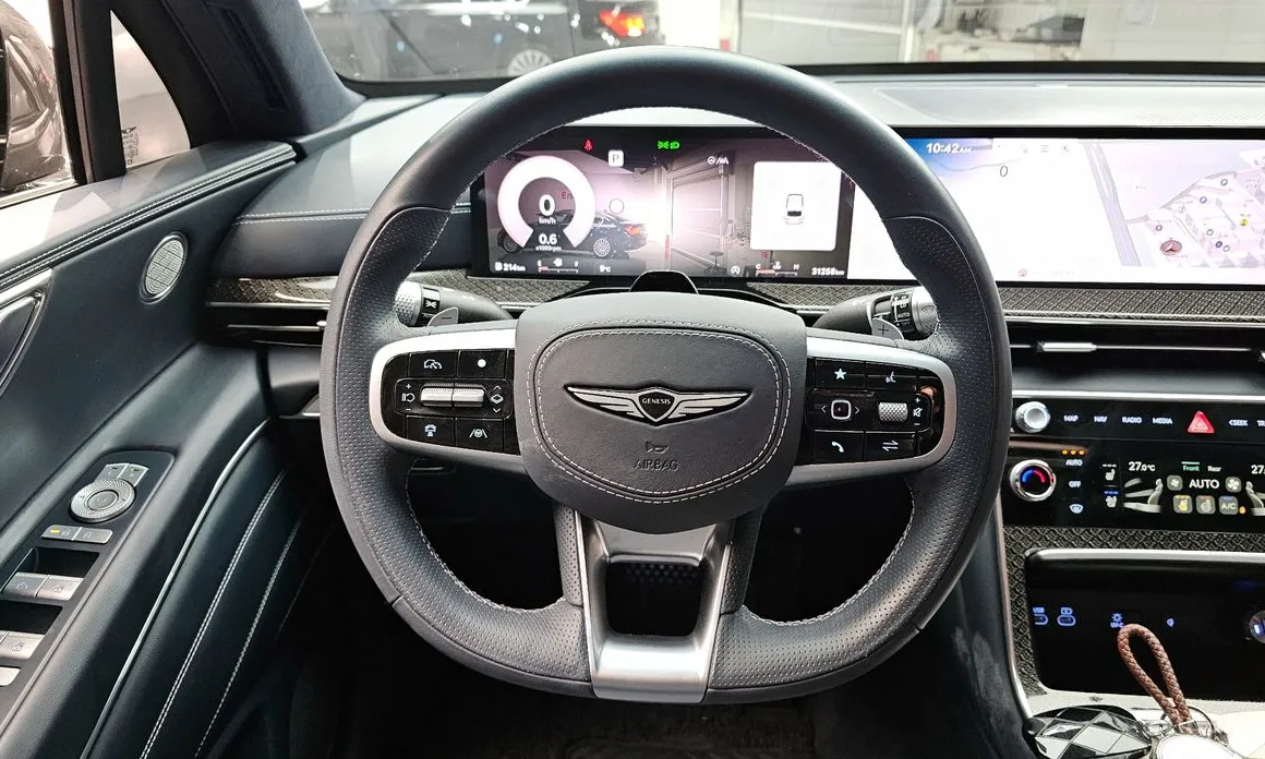 Фото 13 - Genesis GV80