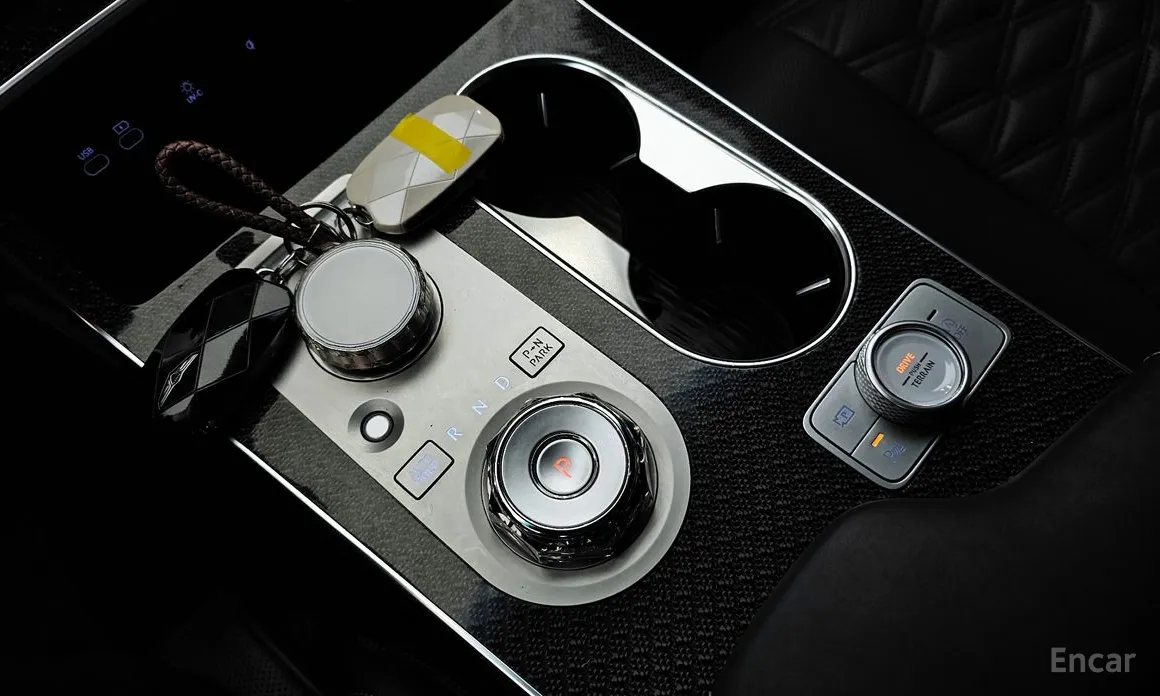 Фото 9 - Genesis GV80