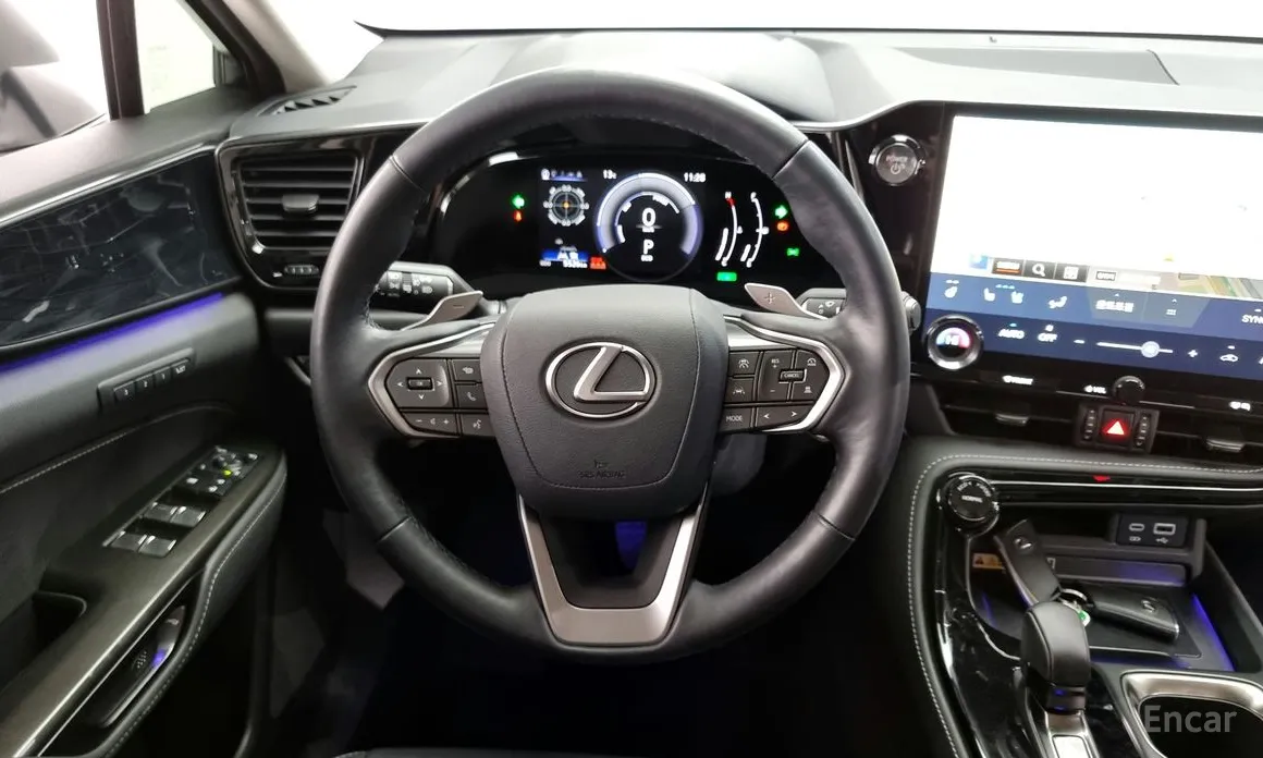 Photo 13 - Lexus NX