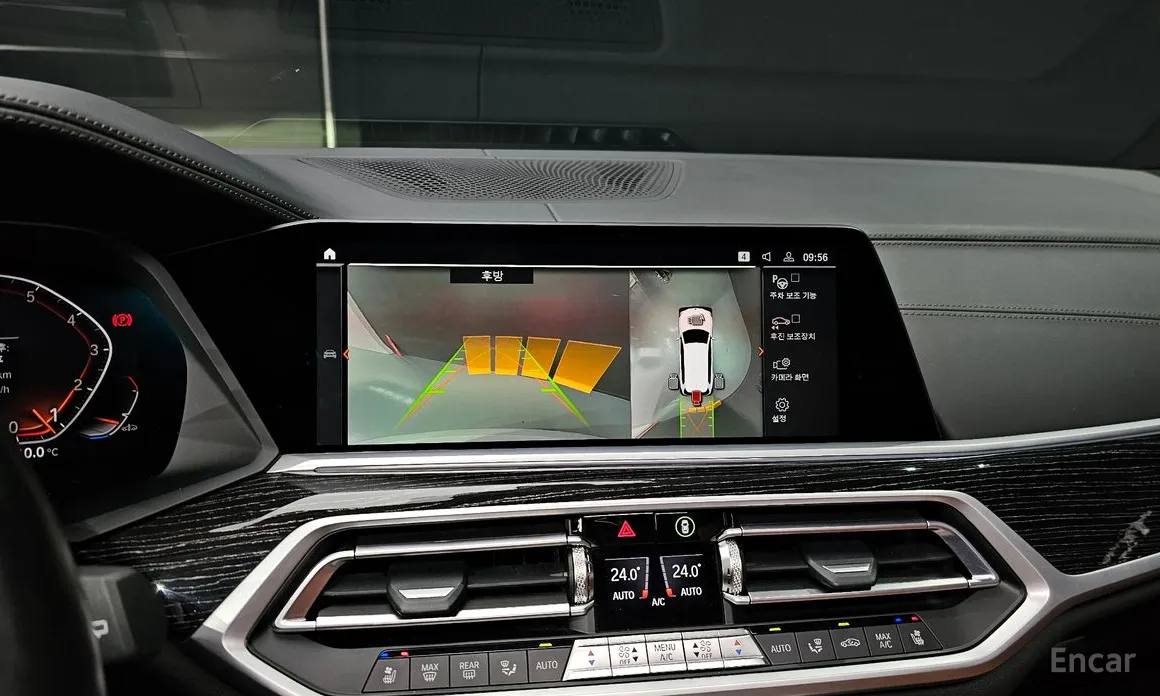 Фото 14 - BMW X7