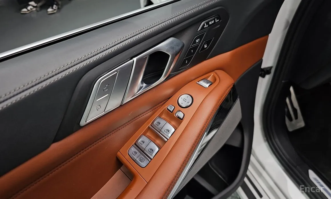 Фото 17 - BMW X7