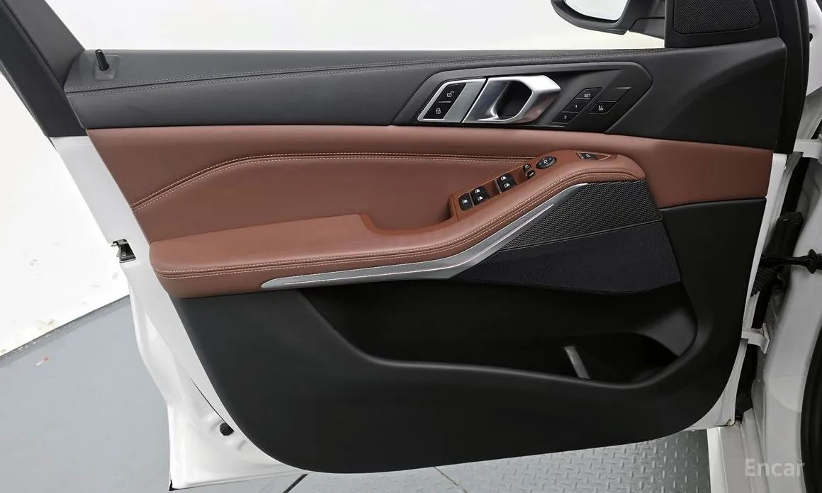 Фото 18 - BMW X5