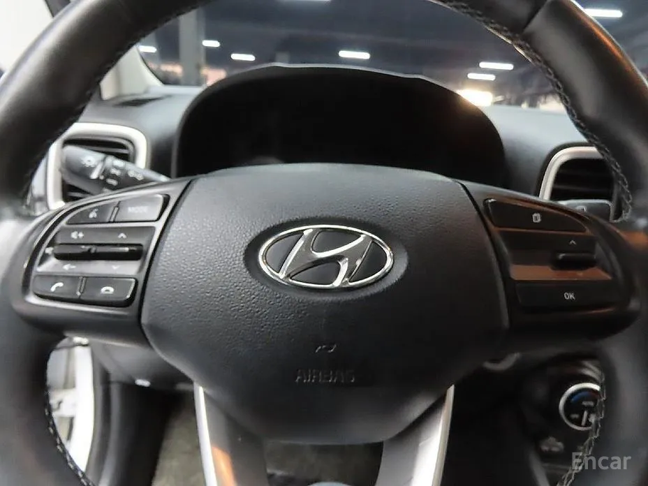 Фото 15 - Hyundai Venue