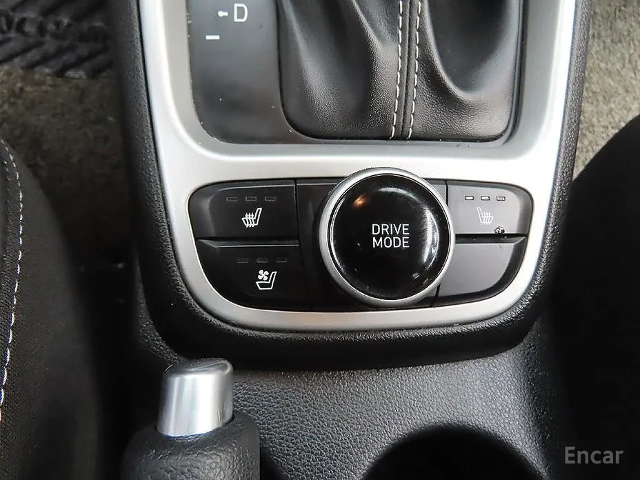 Фото 16 - Hyundai Venue