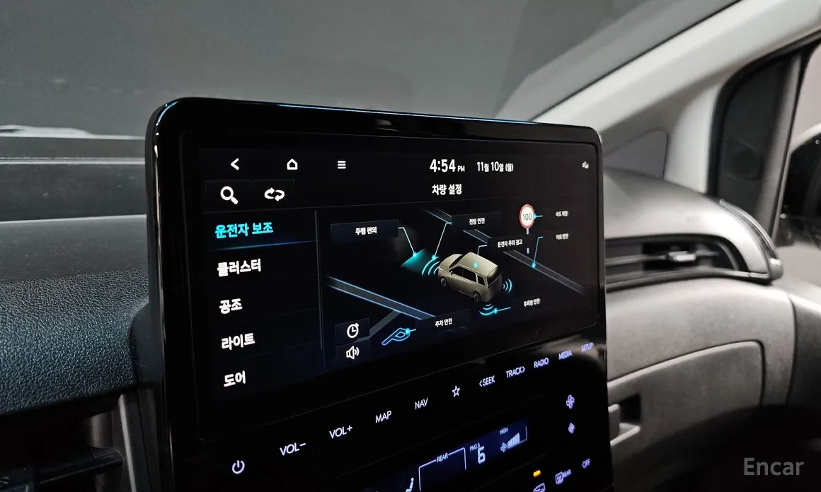 Фото 16 - Hyundai Staria