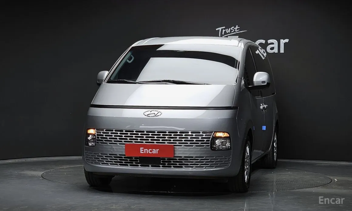 Фото 3 - Hyundai Staria