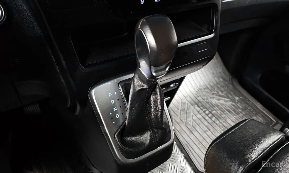 Фото 9 - Hyundai Staria