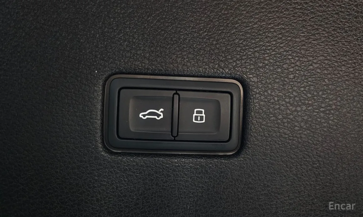 Фото 20 - Audi Q8