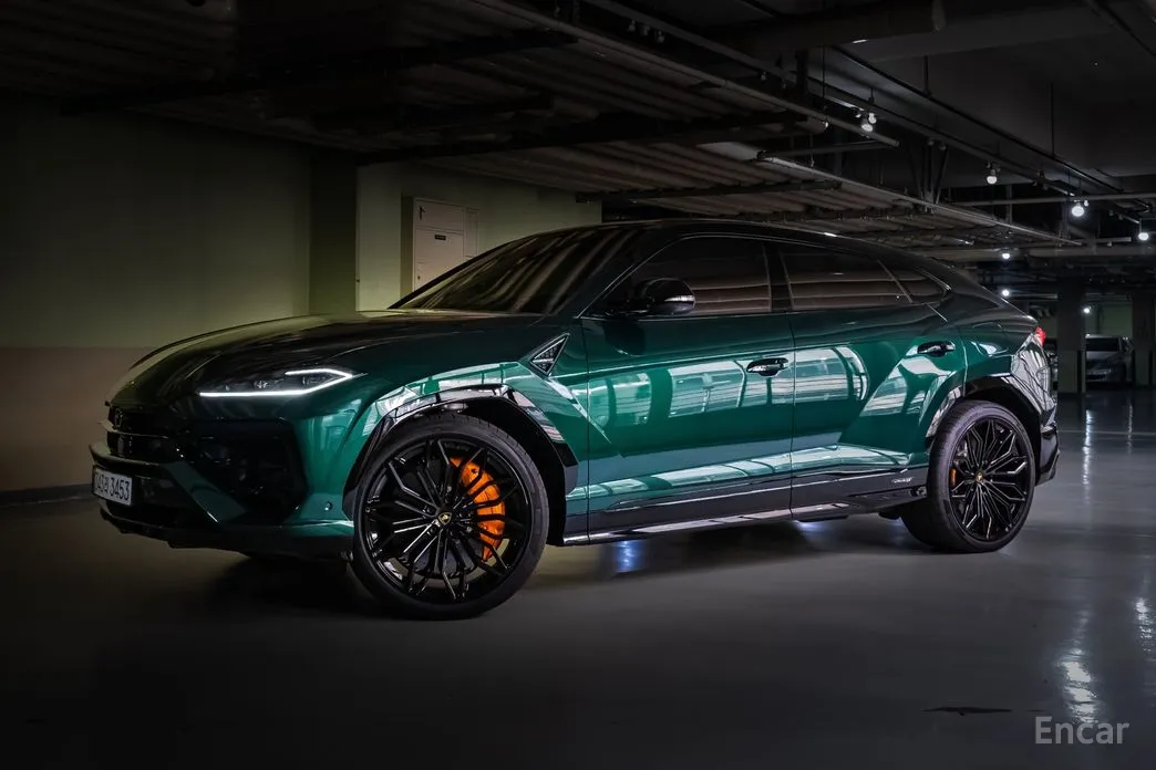 Фото 3 - Lamborghini Urus