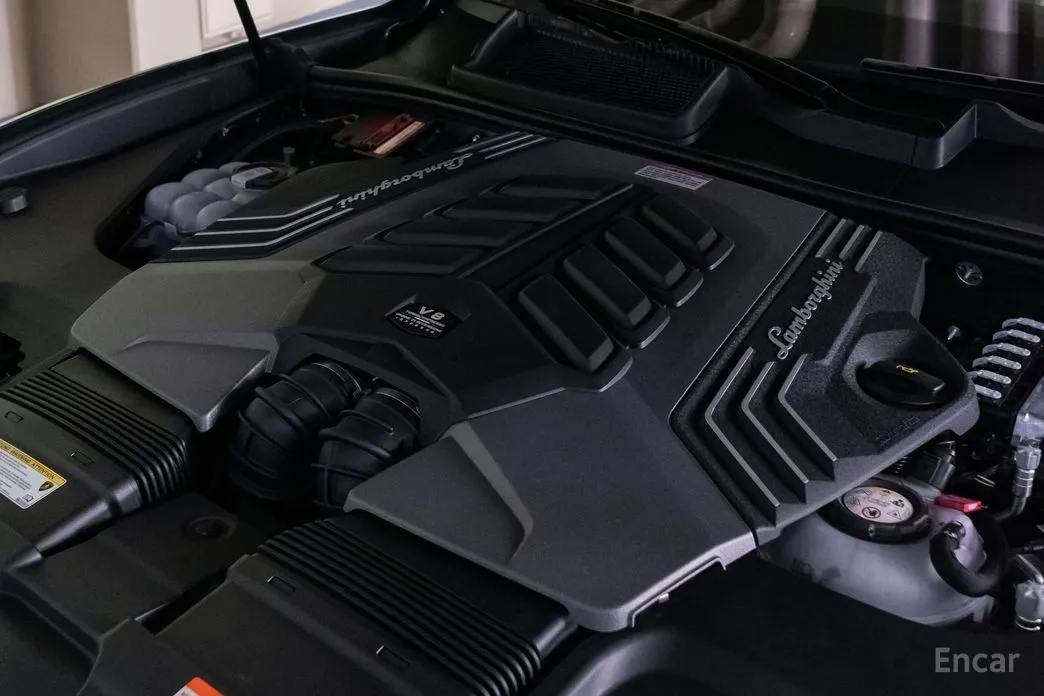 Фото 5 - Lamborghini Urus