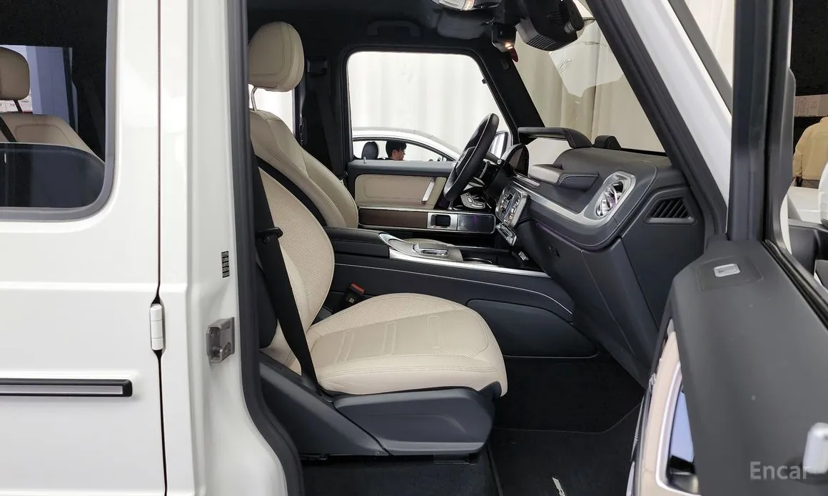 Фото 11 - Mercedes-Benz G-Class