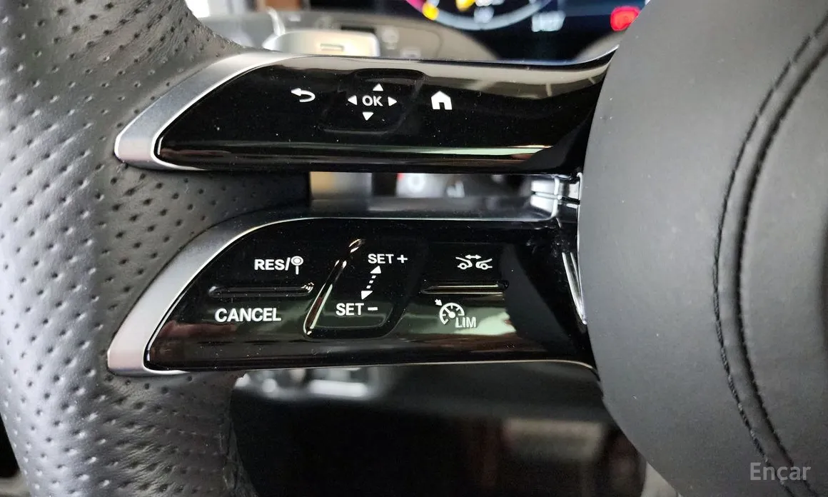 Фото 18 - Mercedes-Benz G-Class