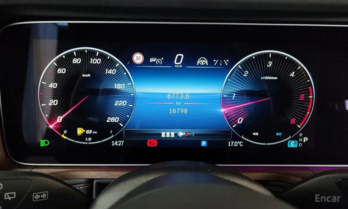 Фото 8 - Mercedes-Benz G-Class