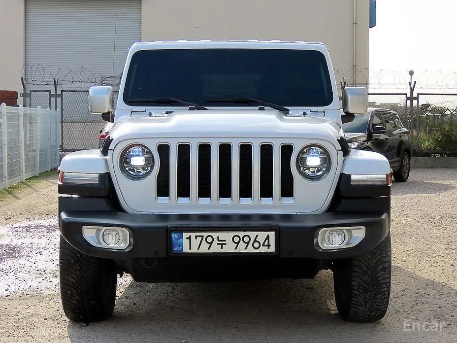 Фото 3 - Jeep Wrangler