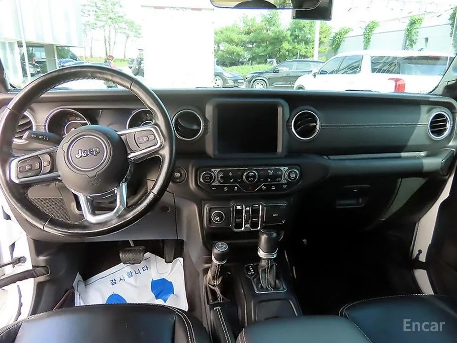 Фото 7 - Jeep Wrangler