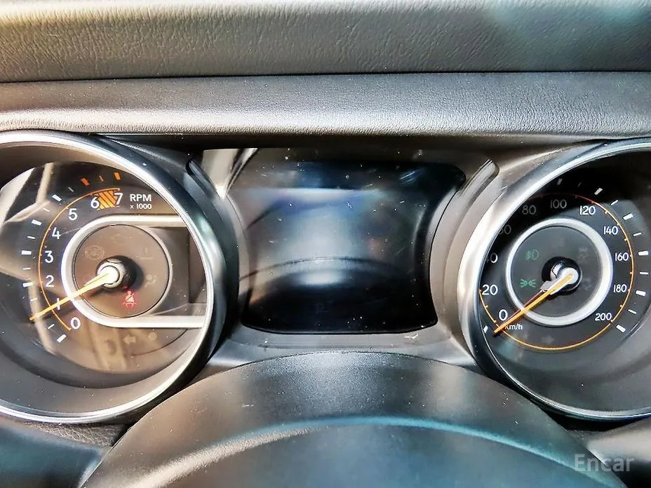 Фото 8 - Jeep Wrangler