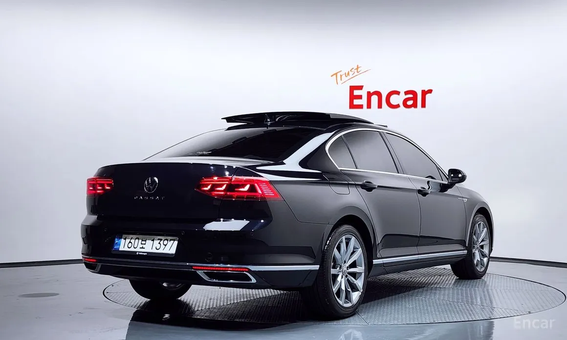 Фото 2 - Volkswagen Passat