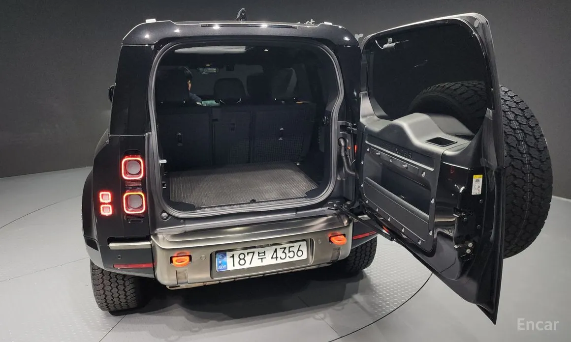 Фото 20 - Land Rover Defender