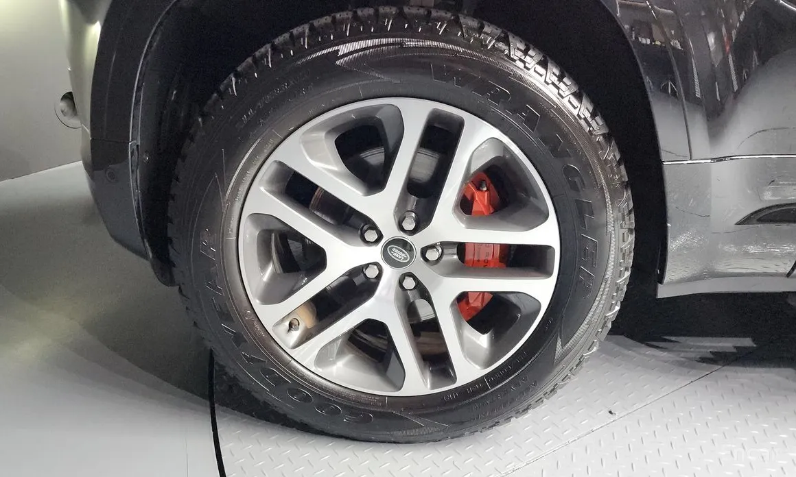 Фото 5 - Land Rover Defender