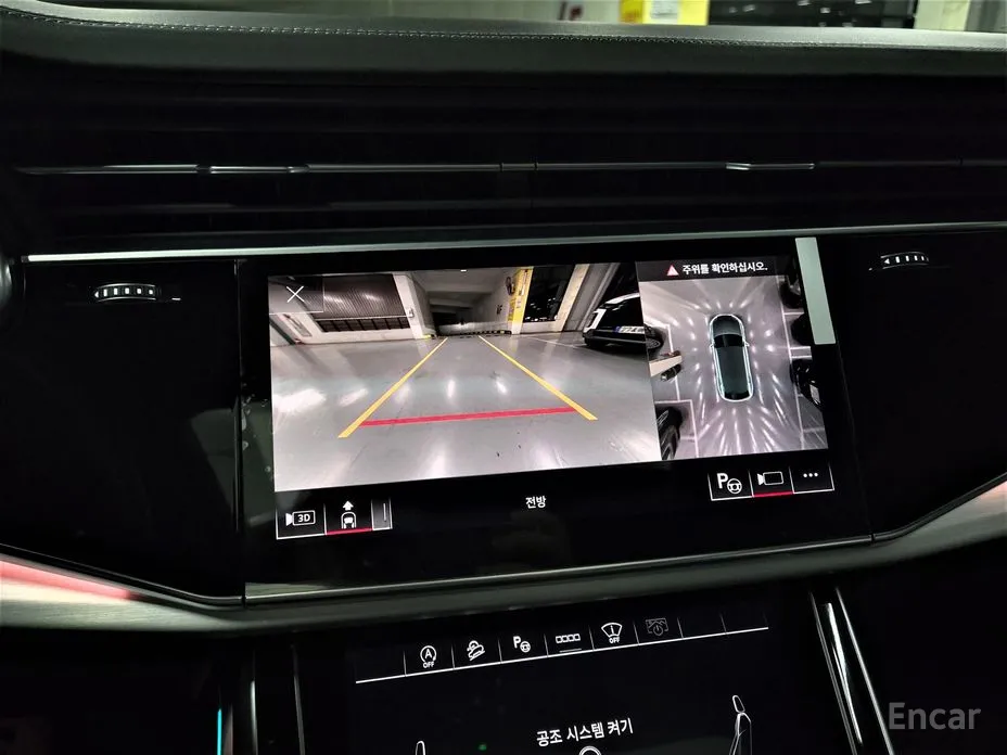 Фото 15 - Audi Q8