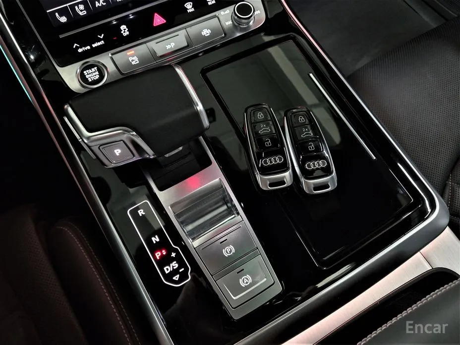 Фото 9 - Audi Q8