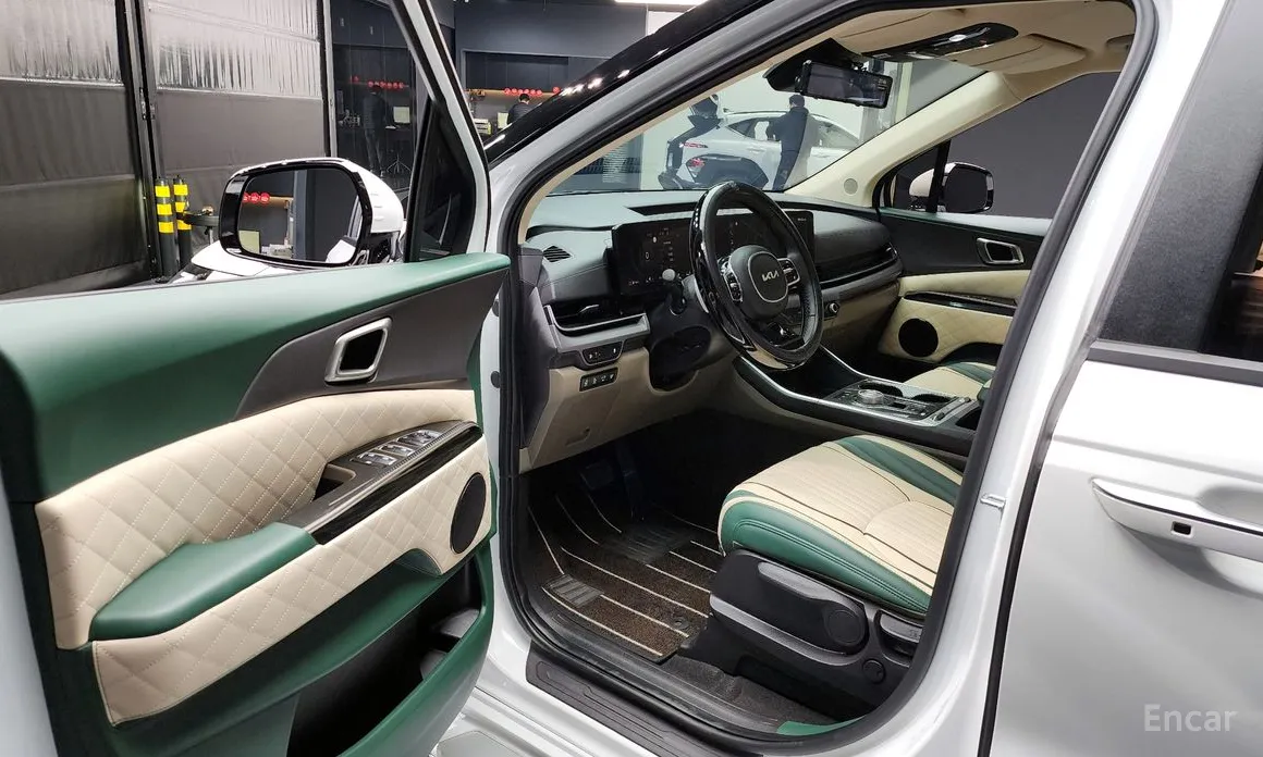 Фото 10 - Kia Carnival