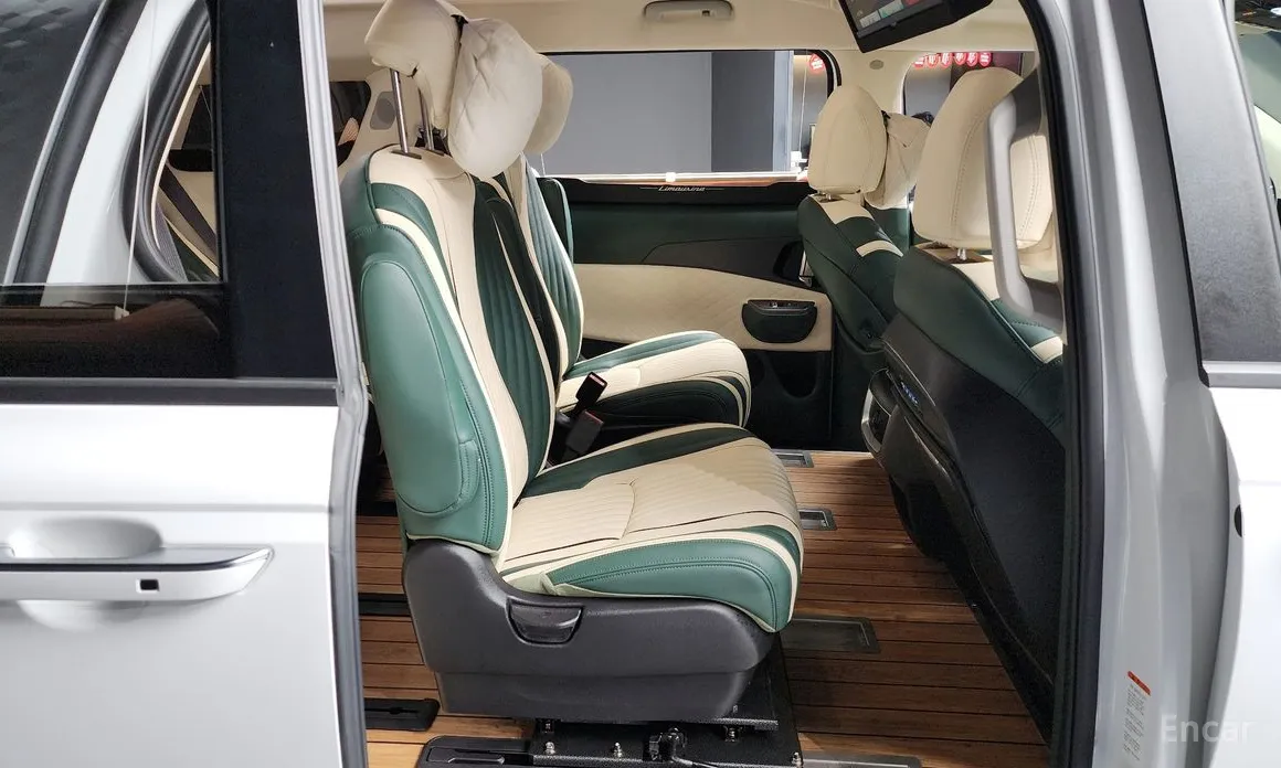 Фото 12 - Kia Carnival