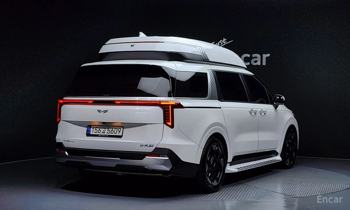 Фото 2 - Kia Carnival