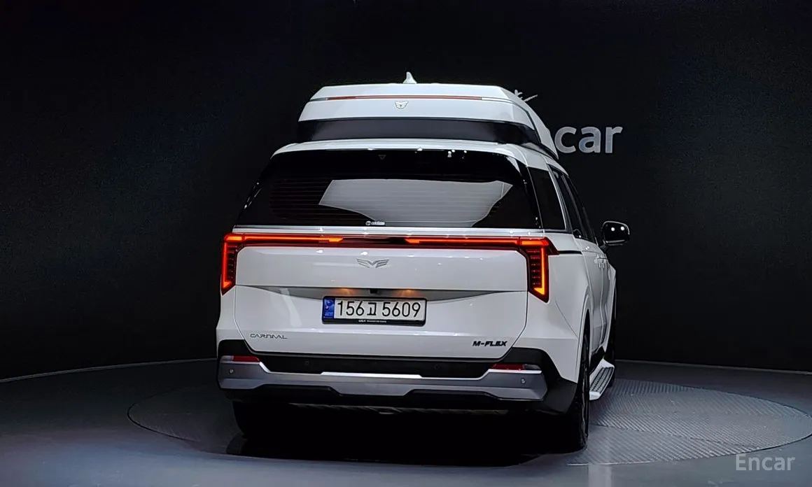 Фото 4 - Kia Carnival