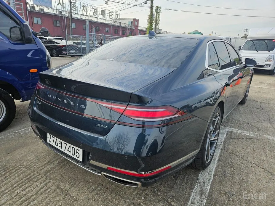 Фото 3 - Genesis G90