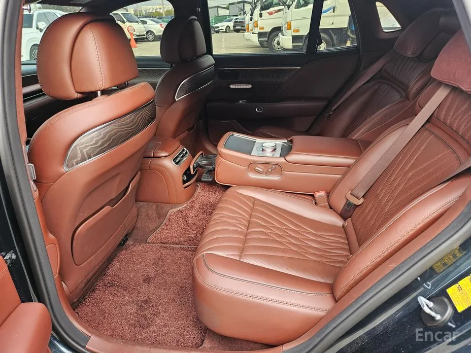 Фото 6 - Genesis G90