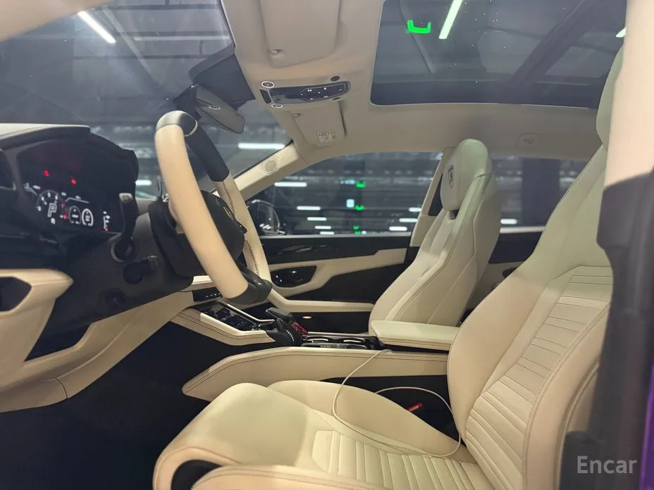 Фото 11 - Lamborghini Urus