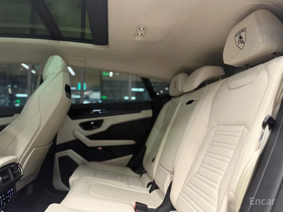 Фото 13 - Lamborghini Urus