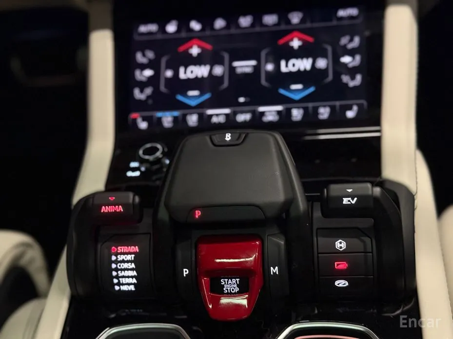 Фото 6 - Lamborghini Urus