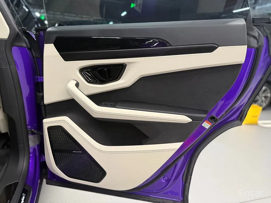 Фото 9 - Lamborghini Urus