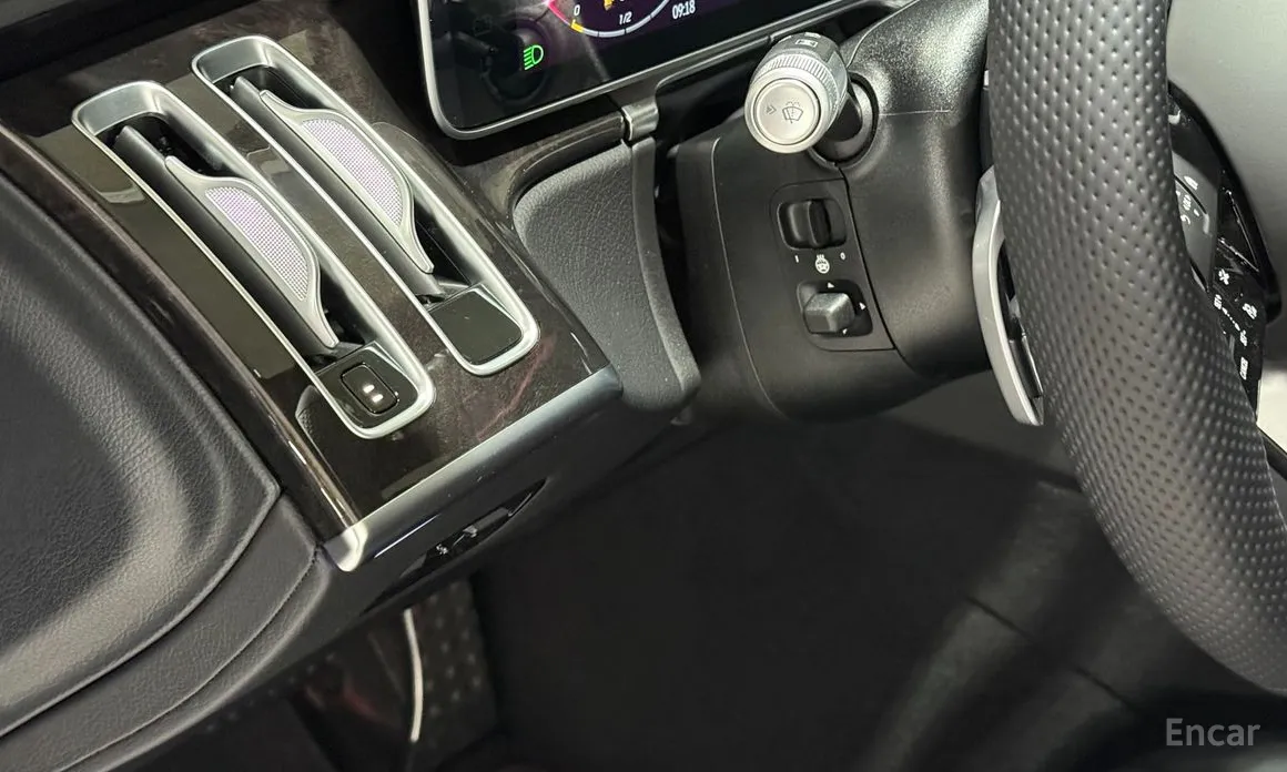 Фото 17 - Mercedes-Benz S-Class