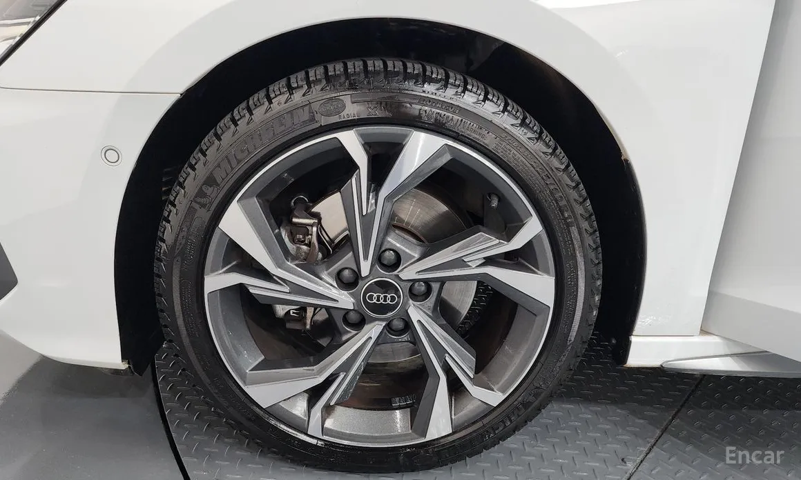 Фото 5 - Audi A3