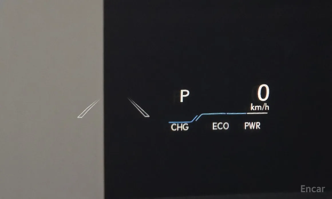 Фото 14 - Lexus ES